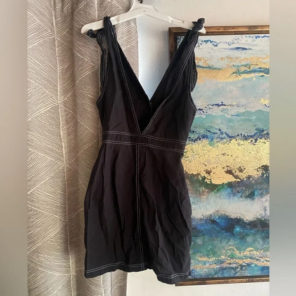 Free People short V-neck dress with front buttons black size 6